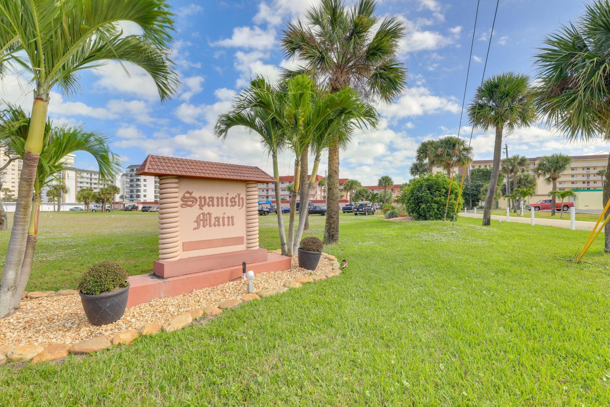Central Cocoa Beach Condo With View, Steps To Beach! Экстерьер фото